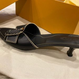 Tod’s sandals